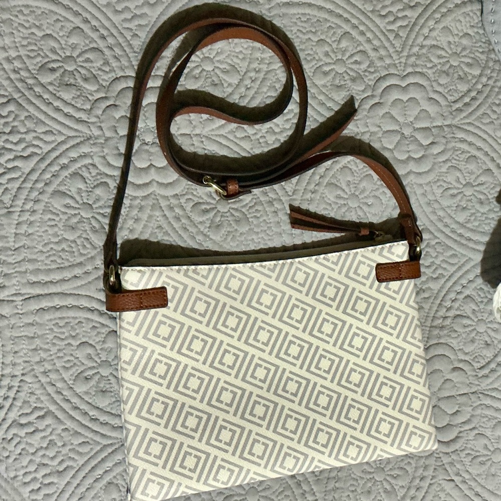 Liz Claiborne Cream Geometric Crossbody with Brown Trim - Picture 2 of 9